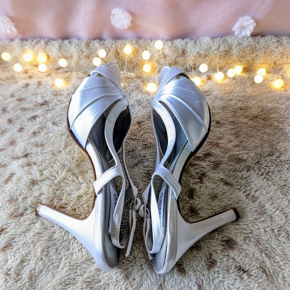 Bridal High Heels 8 - Picture 9 of 13